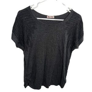 Mel & Mo Women's Short Sleeve T-Shirt Gray Beaded Shoulders Scoop Neck Thin